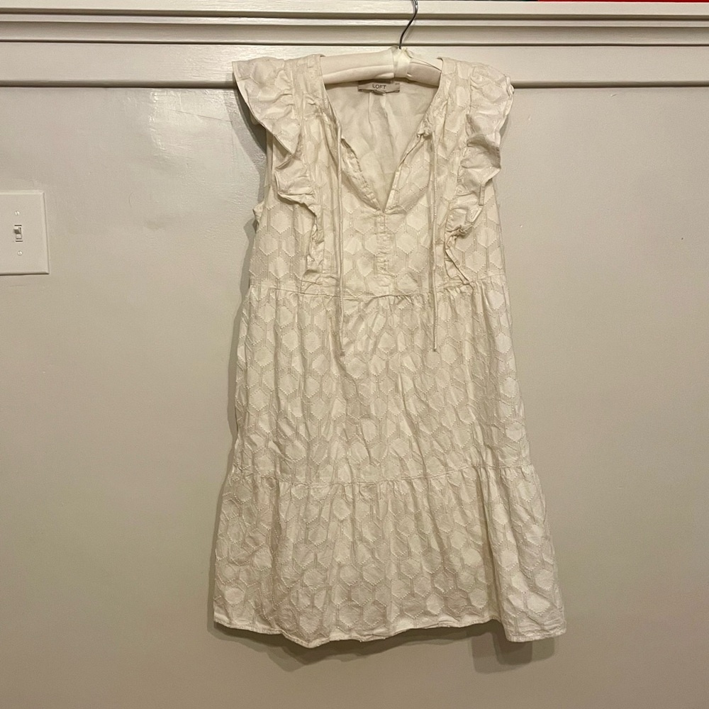 LOFT Cream Sleeveless Dress